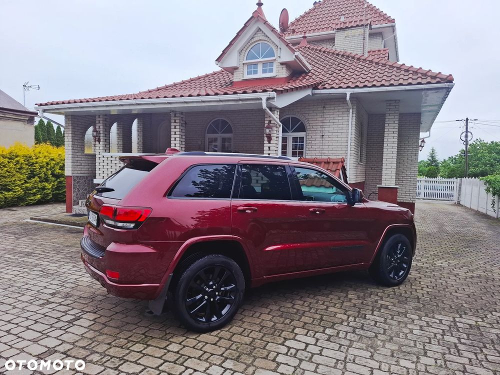 Jeep Grand Cherokee - 17