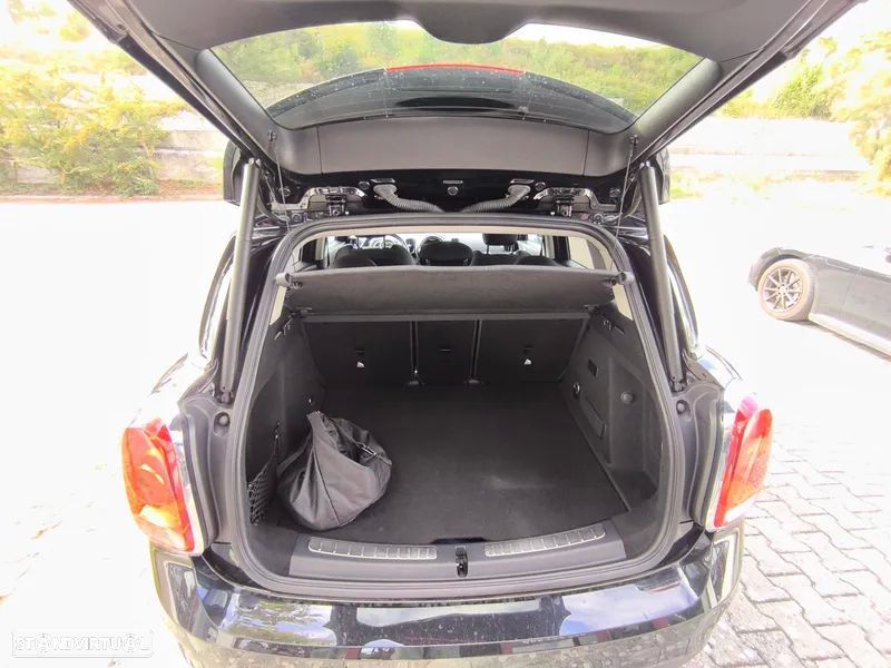 MINI Countryman Cooper SE ALL4 Auto - 6