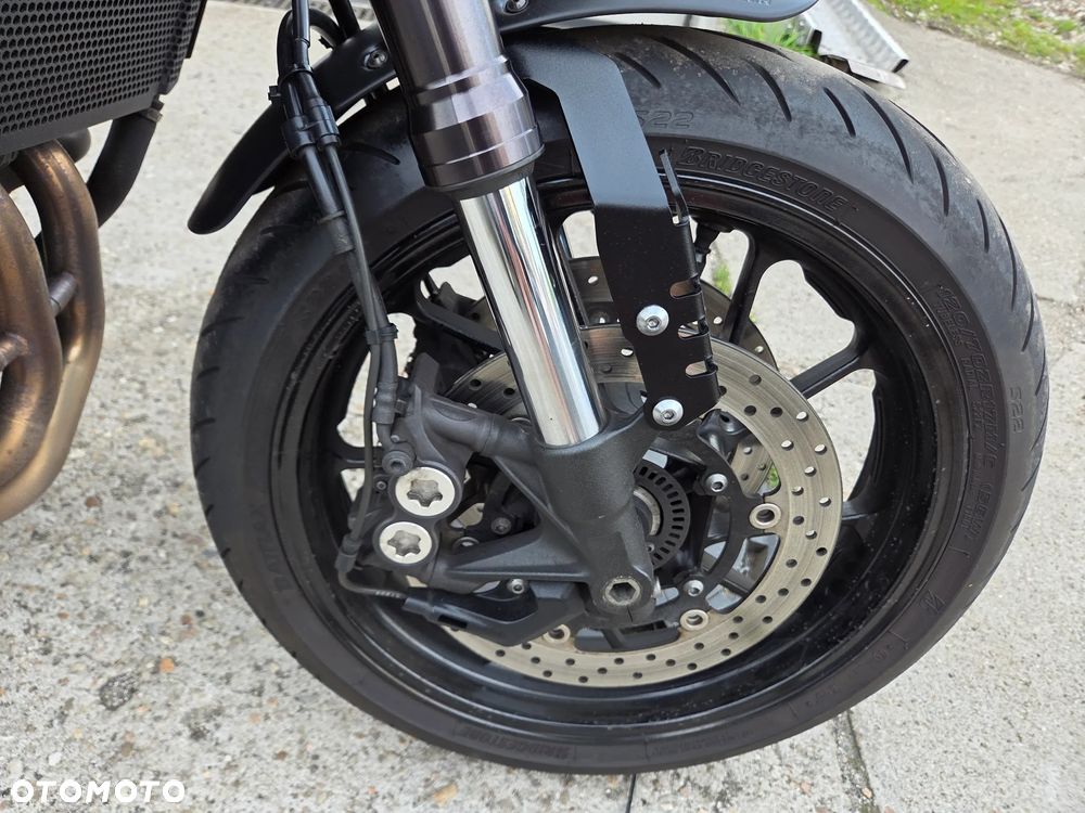 Yamaha XSR - 9