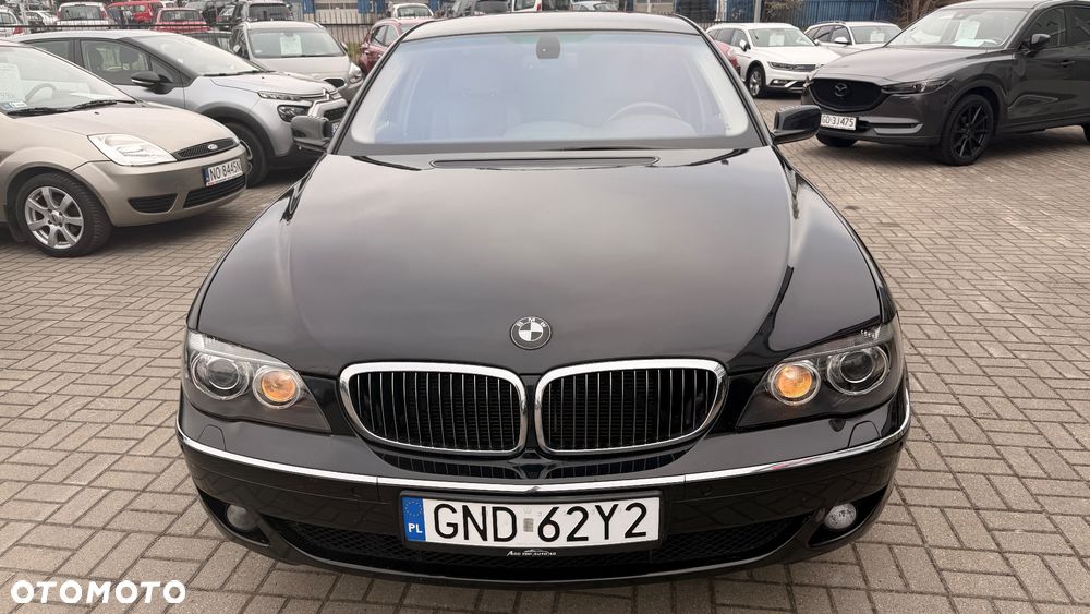 BMW Seria 7 740i - 26