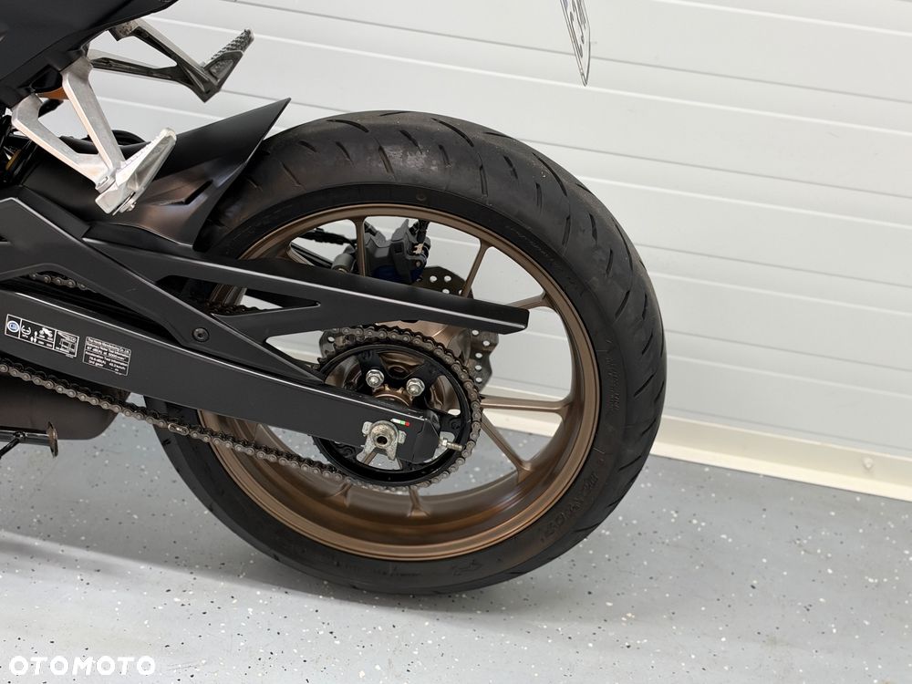 Honda CB - 21
