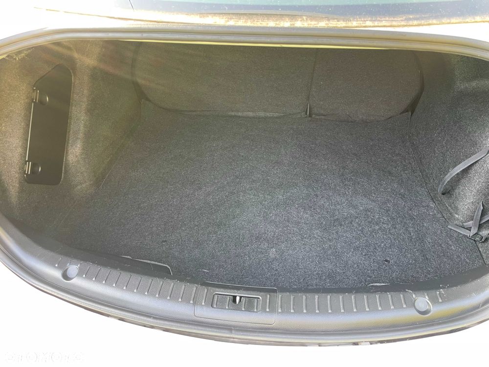 Mazda 3 - 5