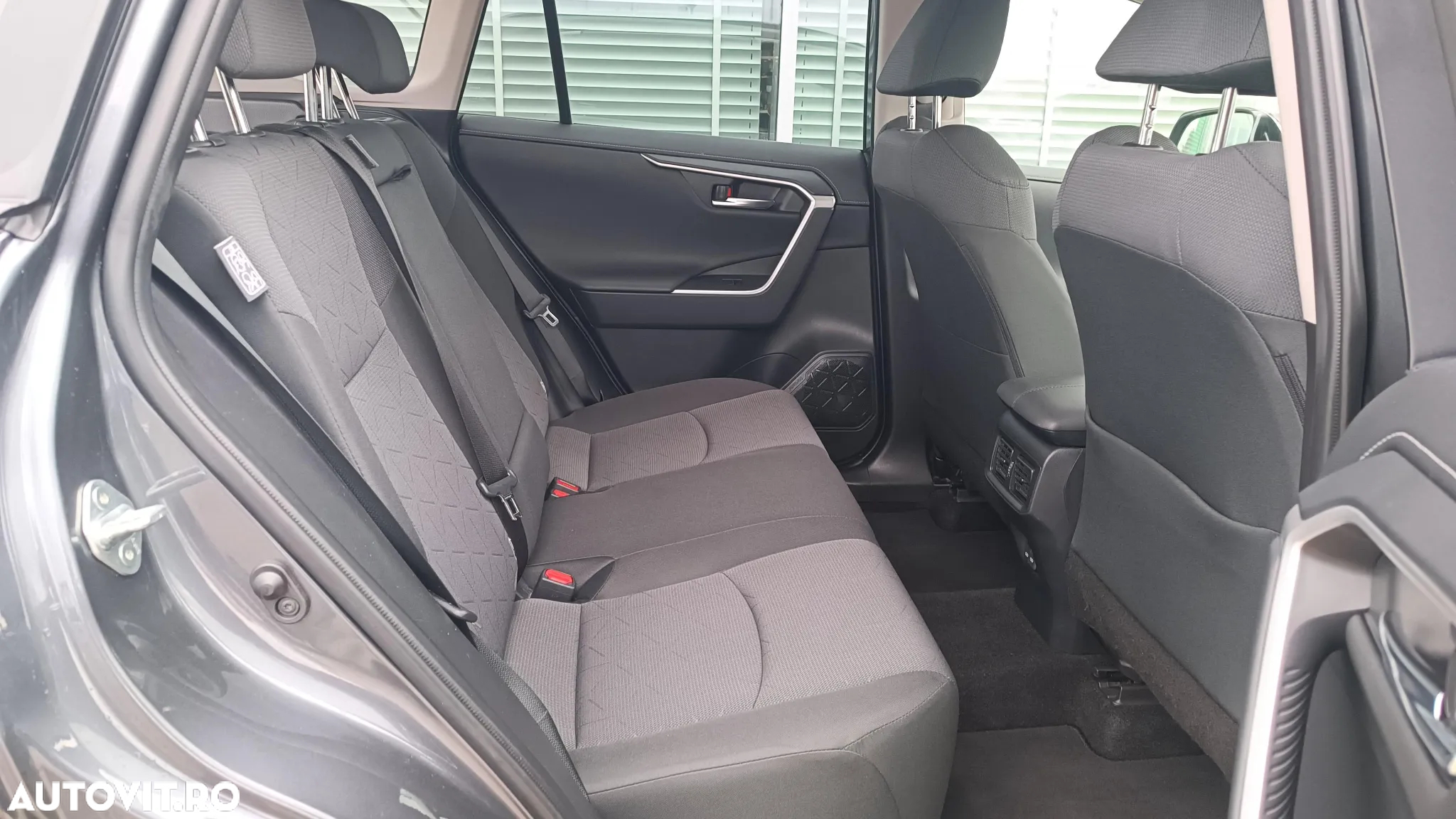 Toyota RAV4 - 26