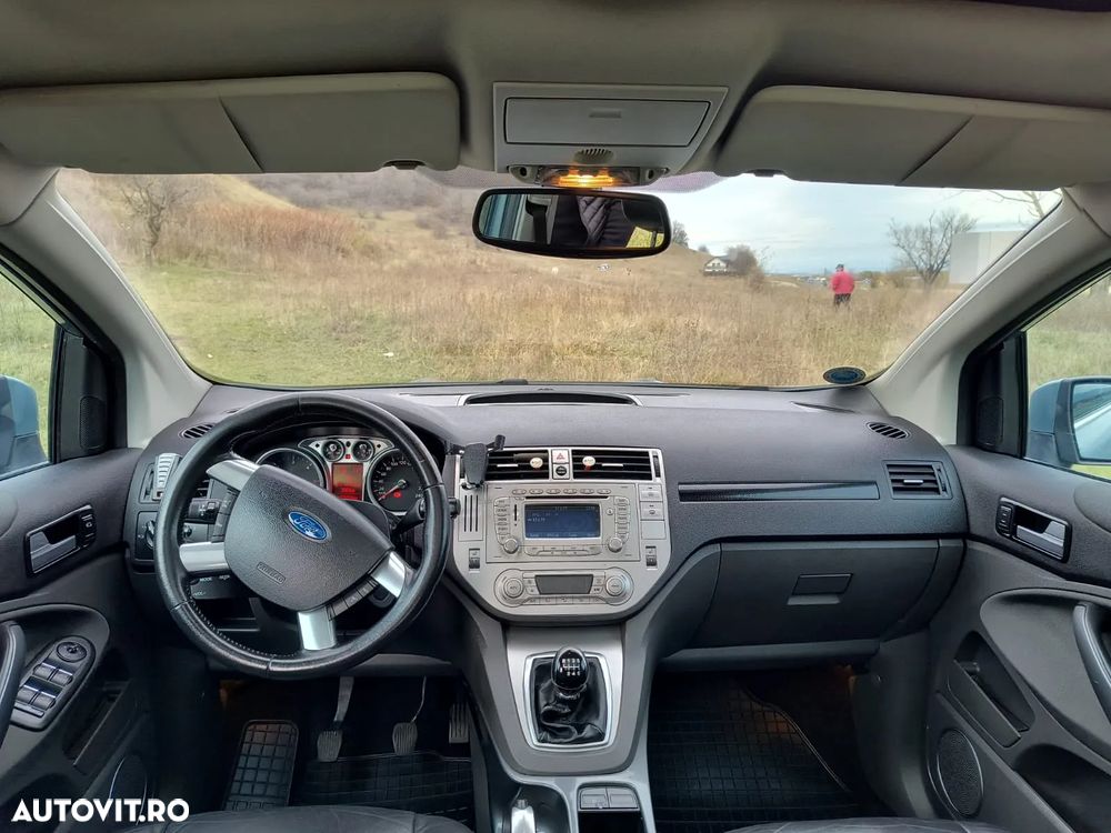 Ford Kuga 2.0 TDCi 4x4 Titanium - 8