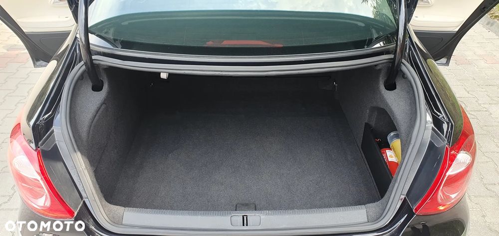Volkswagen Passat CC - 17