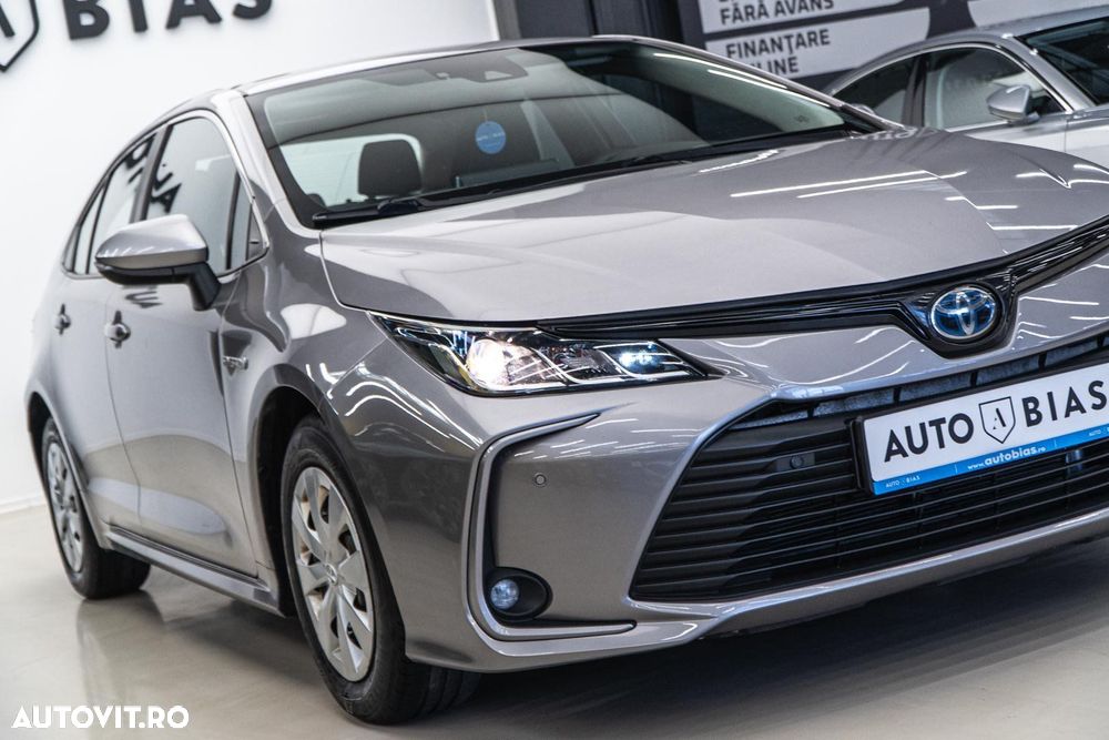 Toyota Corolla 1.8 HSD Business - 29