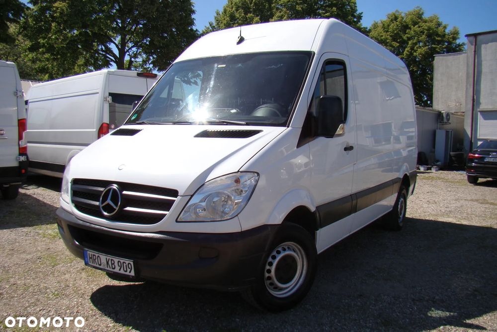 Mercedes-Benz Sprinter - 1