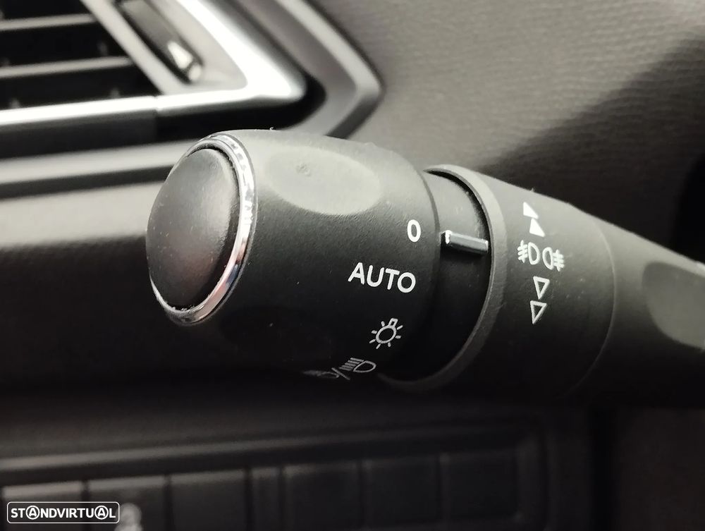 Peugeot 308 1.5 BlueHDi Style - 20