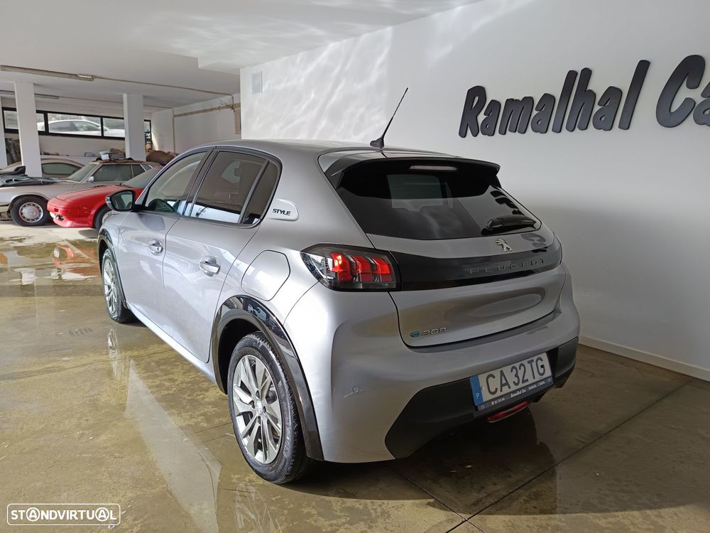 Peugeot e-208 50 kWh Style - 4