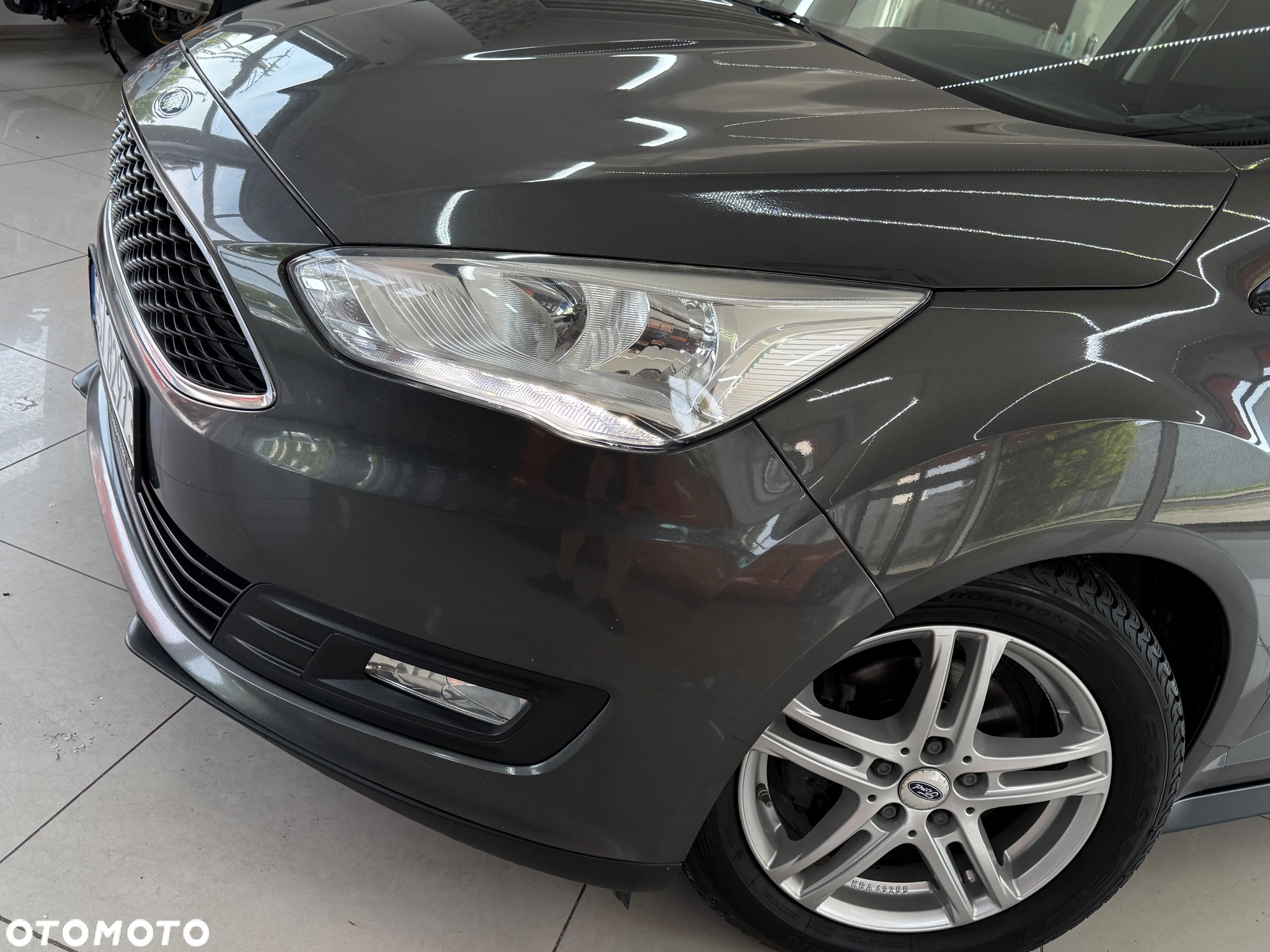 Ford C-MAX 1.5 TDCi Edition - 23