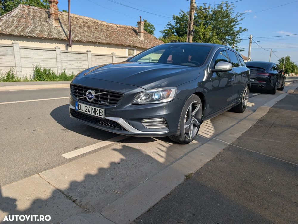 Volvo V60 D5 AWD Geartronic RDesign - 1