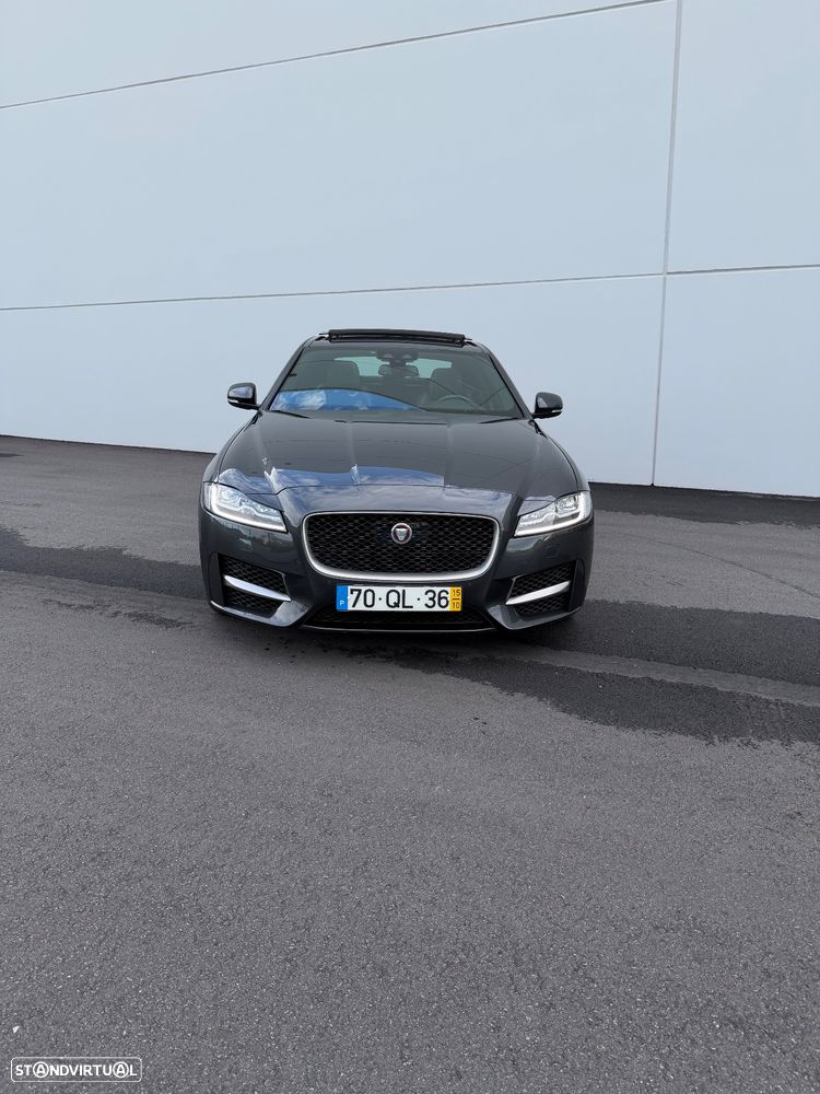 Jaguar XF 3.0 TDV6 R-Sport - 2