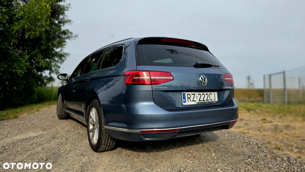 Volkswagen Passat - 8
