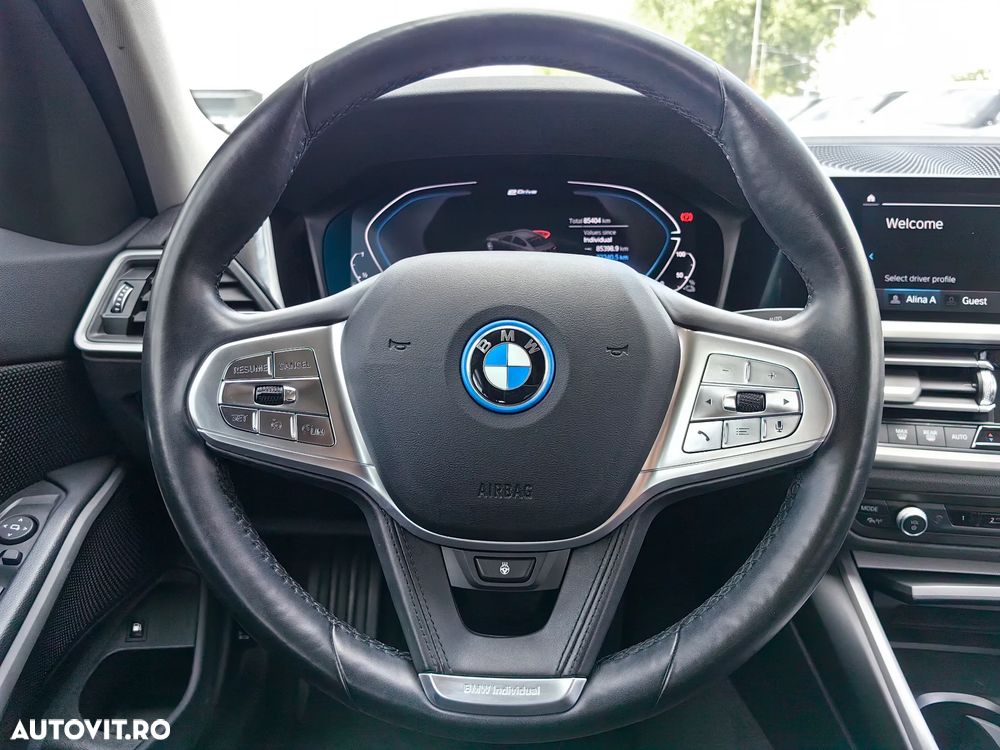 BMW 3 Series 2022 — imagine 22