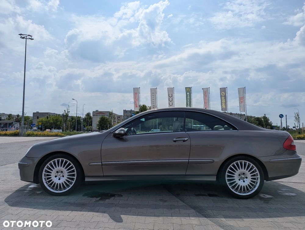 Mercedes-Benz CLK - 6
