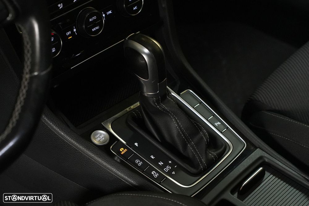 VW Golf 2.0 TSI R DSG - 30