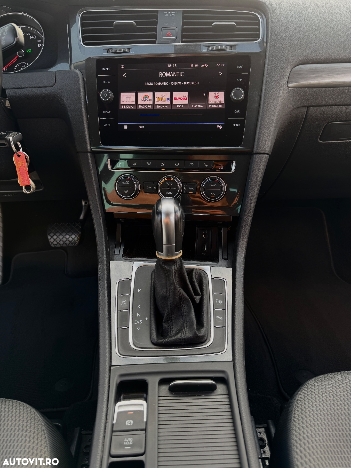 Volkswagen Golf - 8