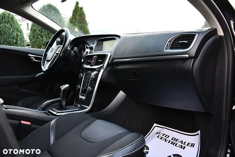 Volvo V40 D2 Momentum - 6