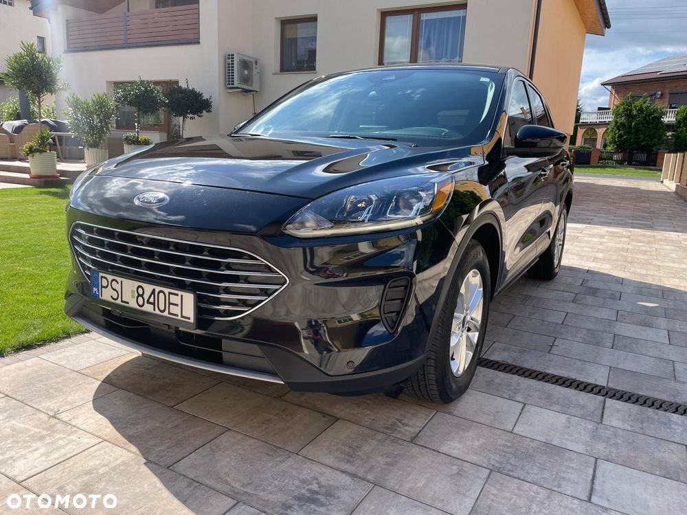 Ford Kuga - 1