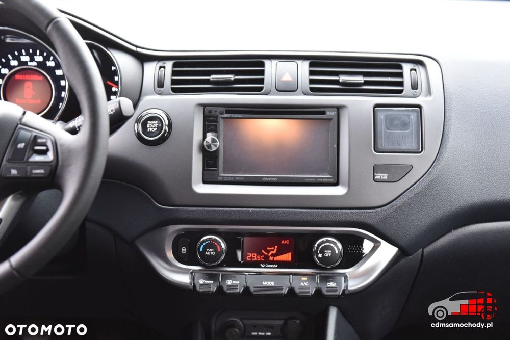 Kia Rio - 26