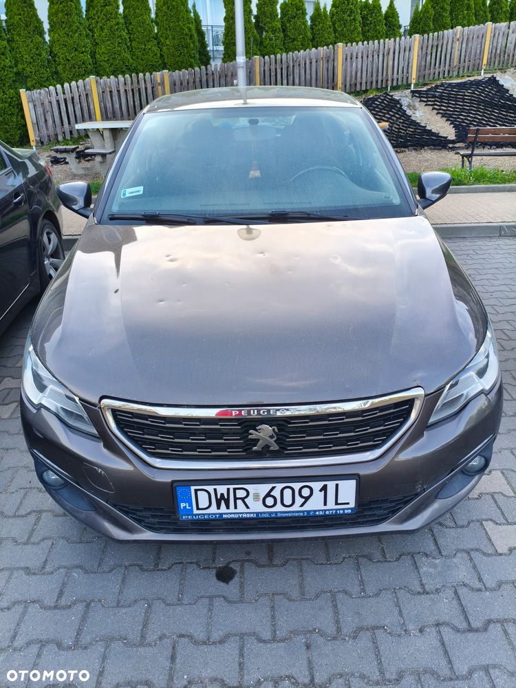 Peugeot 301 1.6 VTi Allure EU6 - 12