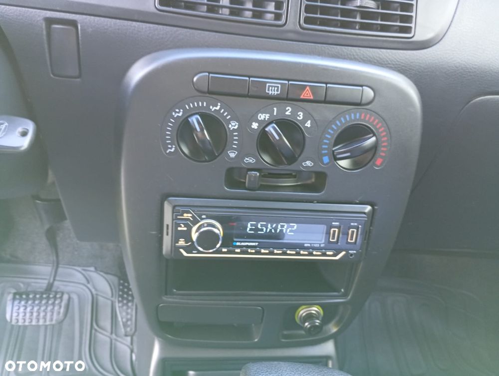 Daihatsu Cuore - 13