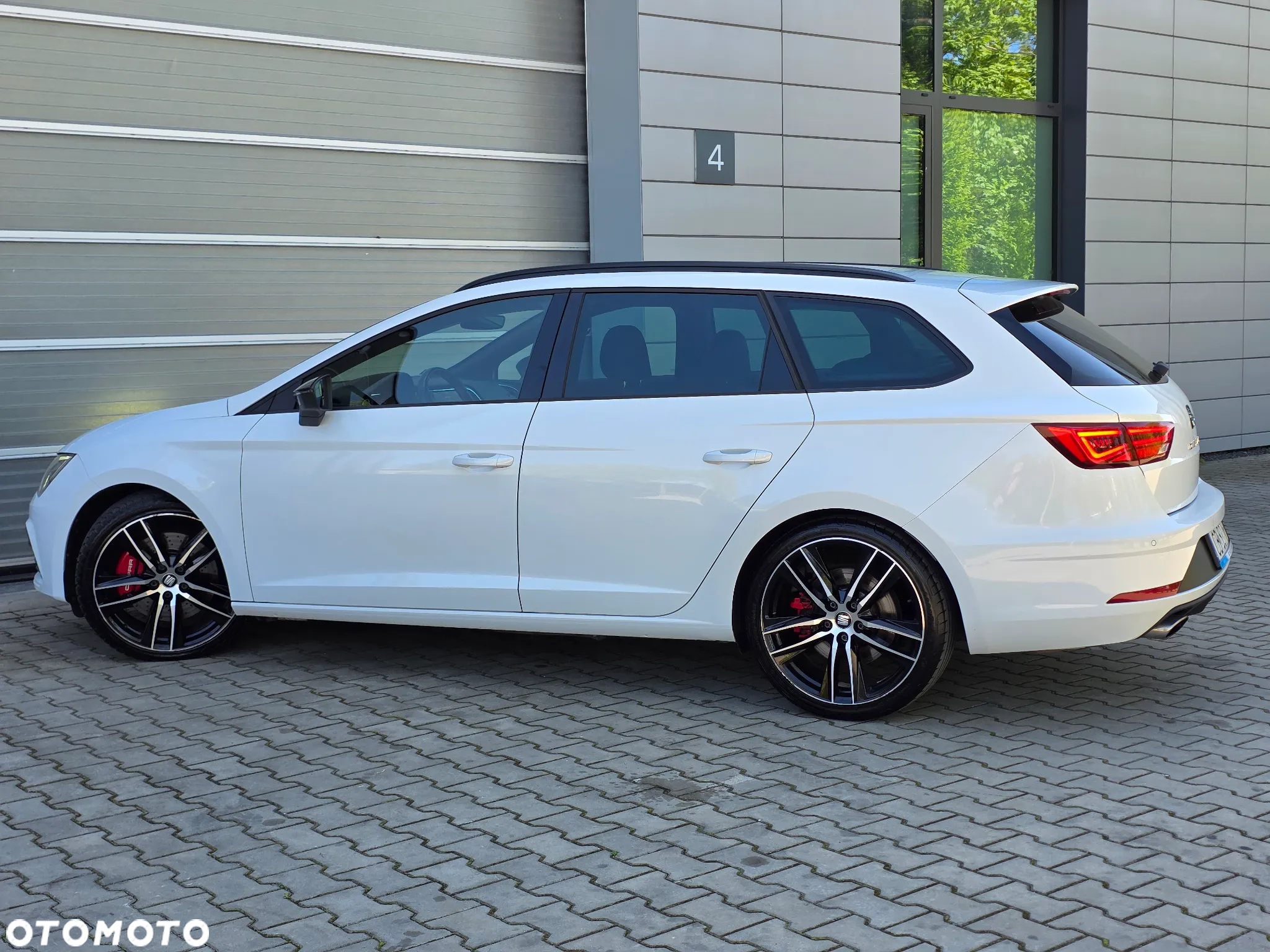 Seat Leon ST 2.0 TSI Start&Stop DSG Cupra 300 - 16