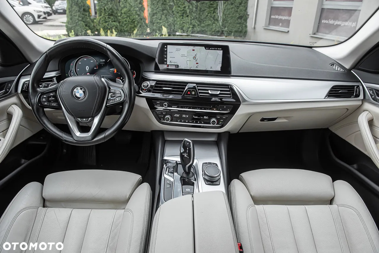 BMW Seria 5 520d xDrive Luxury Line - 35