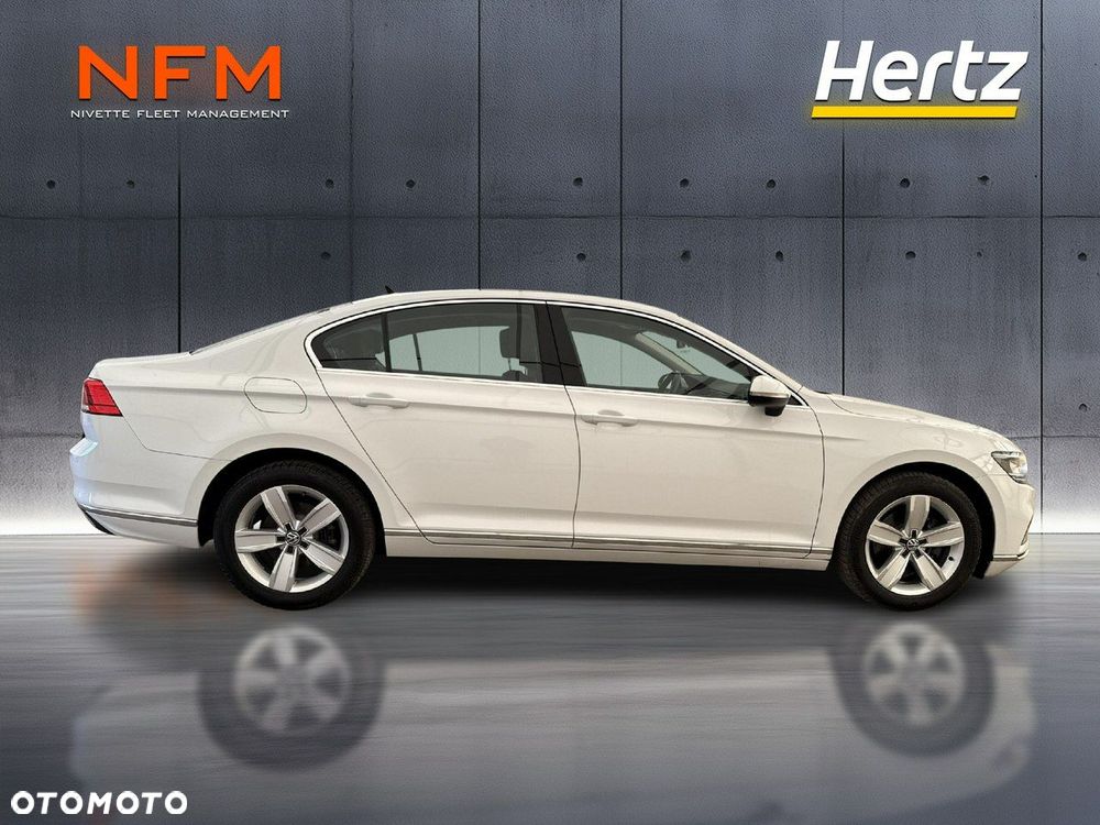 Volkswagen Passat - 8