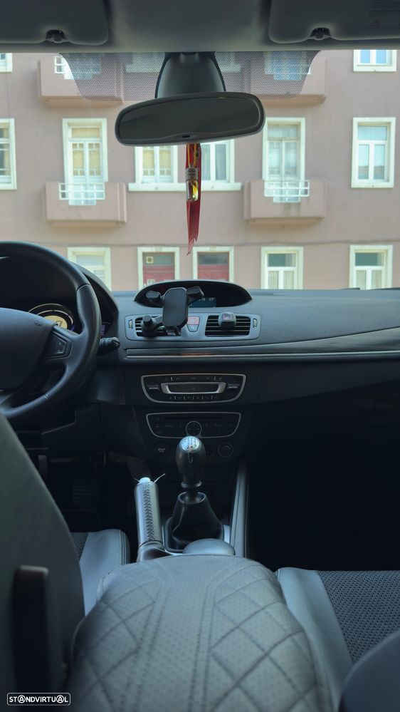 Renault Mégane 1.5 dCi Dynamique S - 8