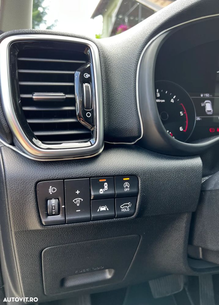 Kia Sportage 2.0 CRDI AWD Eco-Dynamics+ (48V M-H) Aut. PLATINUM - 11