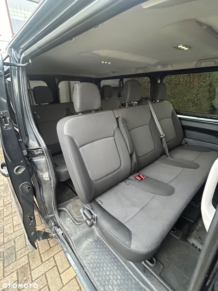 Renault Trafic 2.0 dCi - 9