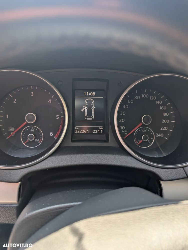Volkswagen Golf 1.6 TDI BlueMotion Technology DPF Highline - 6