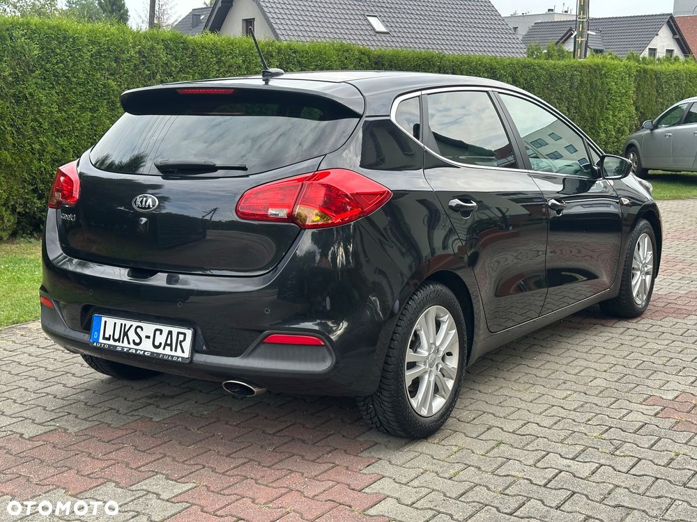 Kia Ceed 1.4 CVVT Dream-Team Edition - 36
