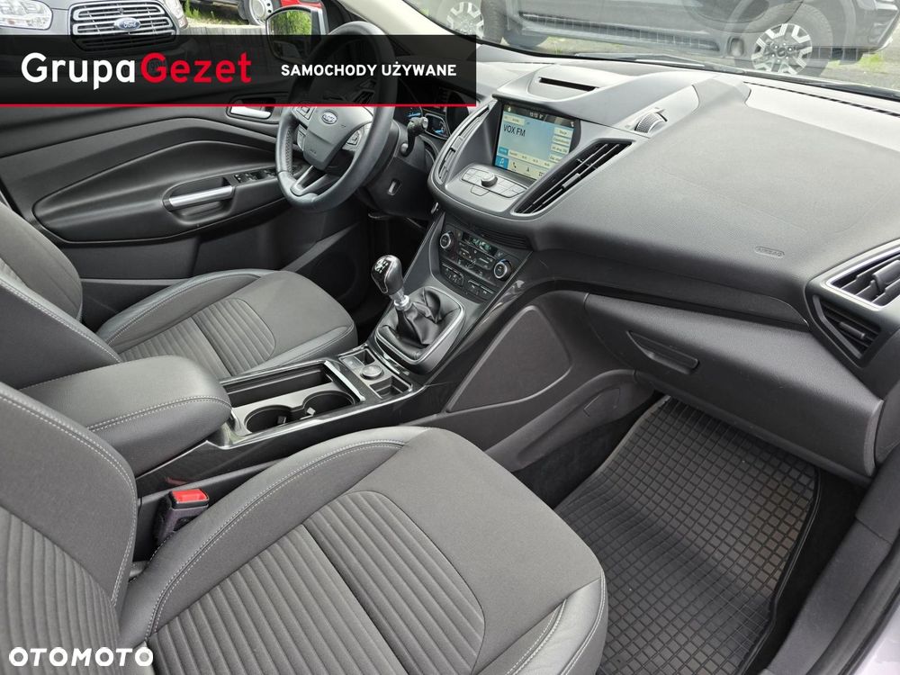 Ford Kuga - 28