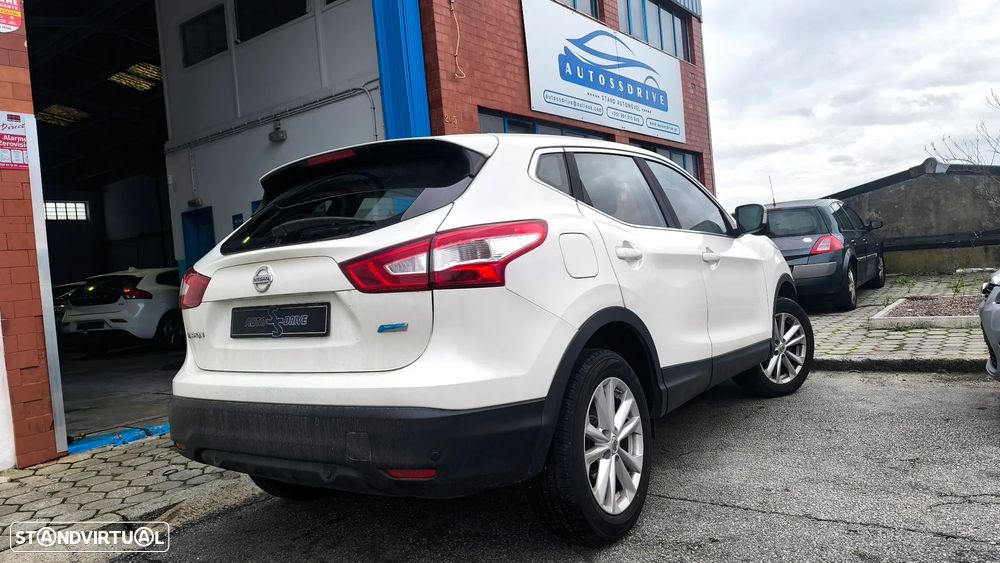 Nissan Qashqai 1.5 dCi Tekna - 3