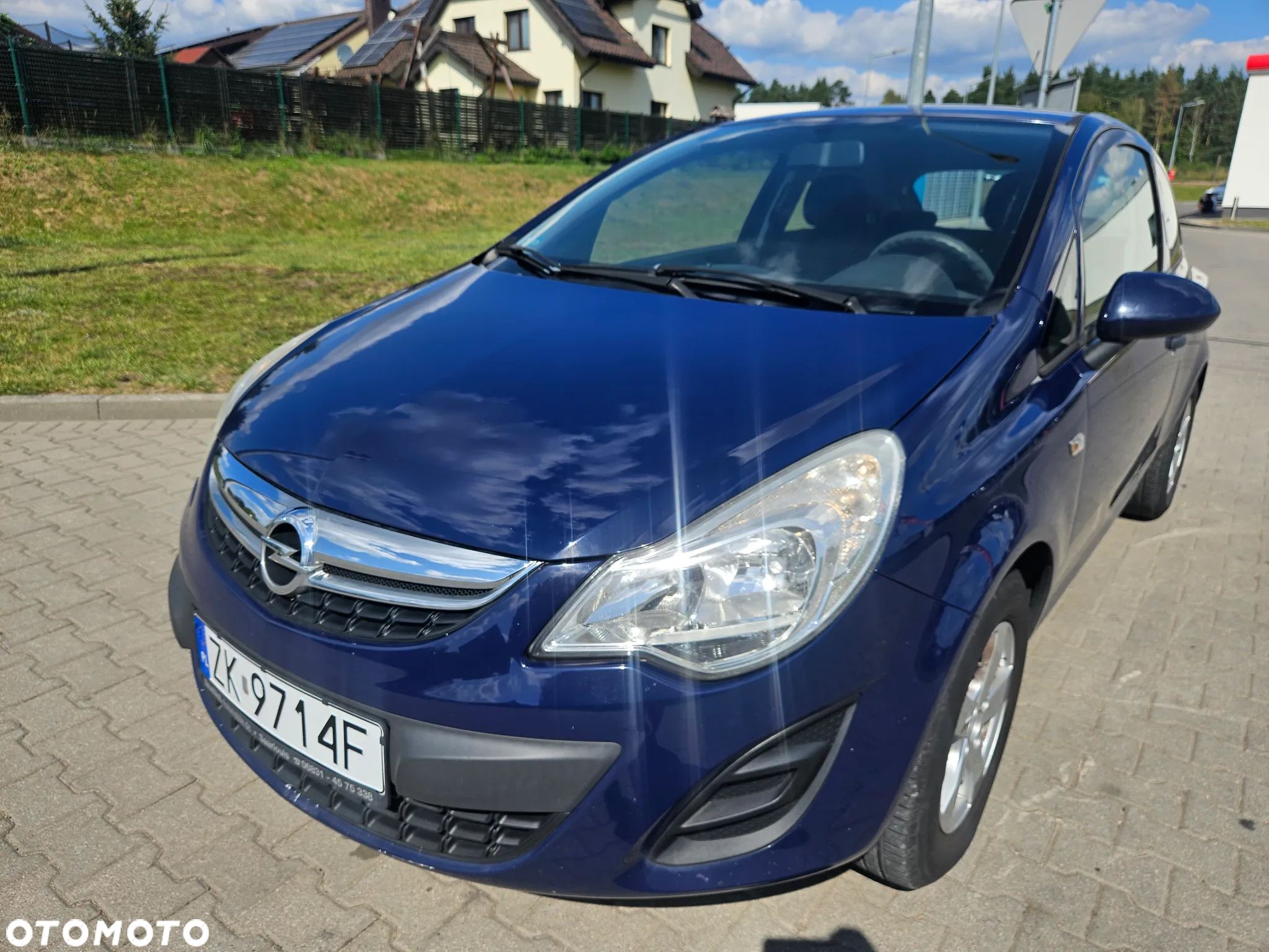 Opel Corsa 1.2 16V Color Edition - 1