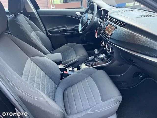 Alfa Romeo Giulietta 1.6 JTDM 16V TCT B-Tech - 10