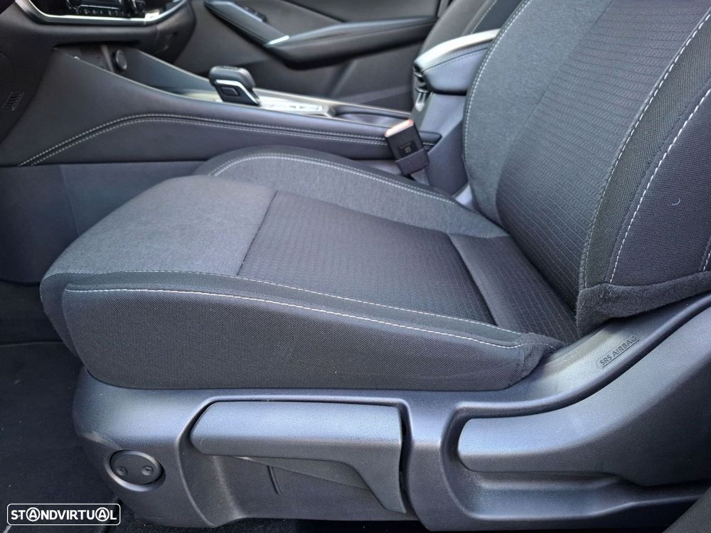 Nissan Qashqai 1.3 DIG-T N-Connecta Xtronic - 24