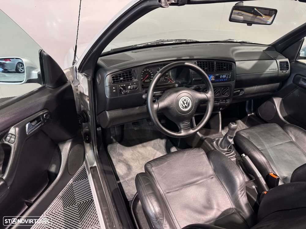 VW Golf Cabriolet 1.6 Highline - 12