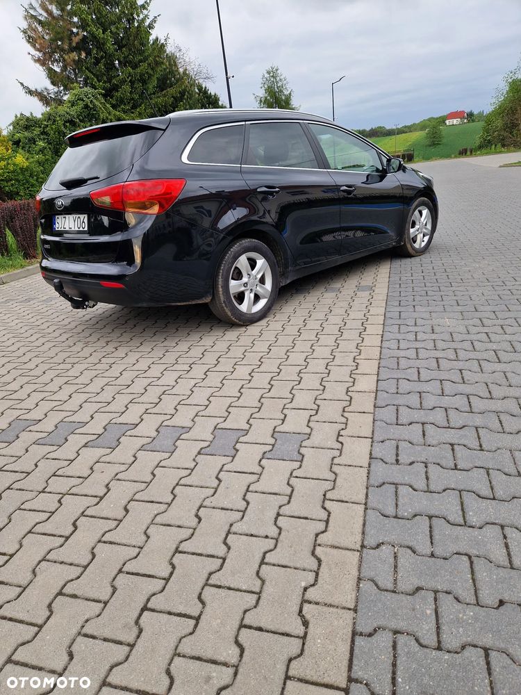 Kia Ceed 1.6 GDI Dream-Team Edition - 4