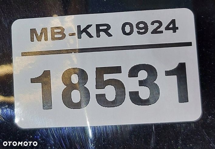 listwa błotnika tył lewy mercedes eqe v295 amg a2946983900 - 9