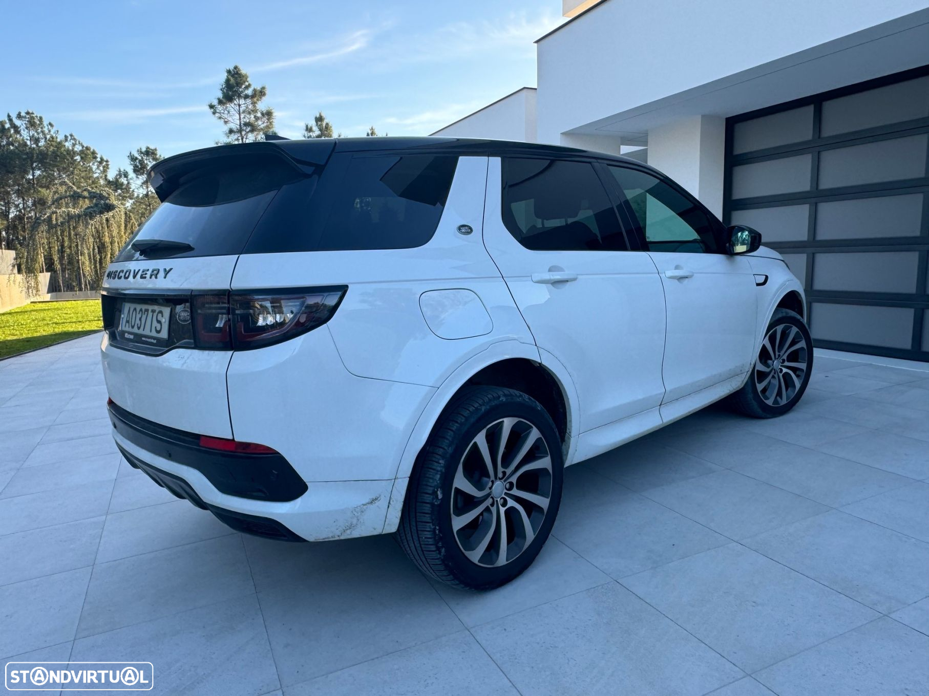 Land Rover Discovery Sport 2.0 D165 R-Dynamic S - 4