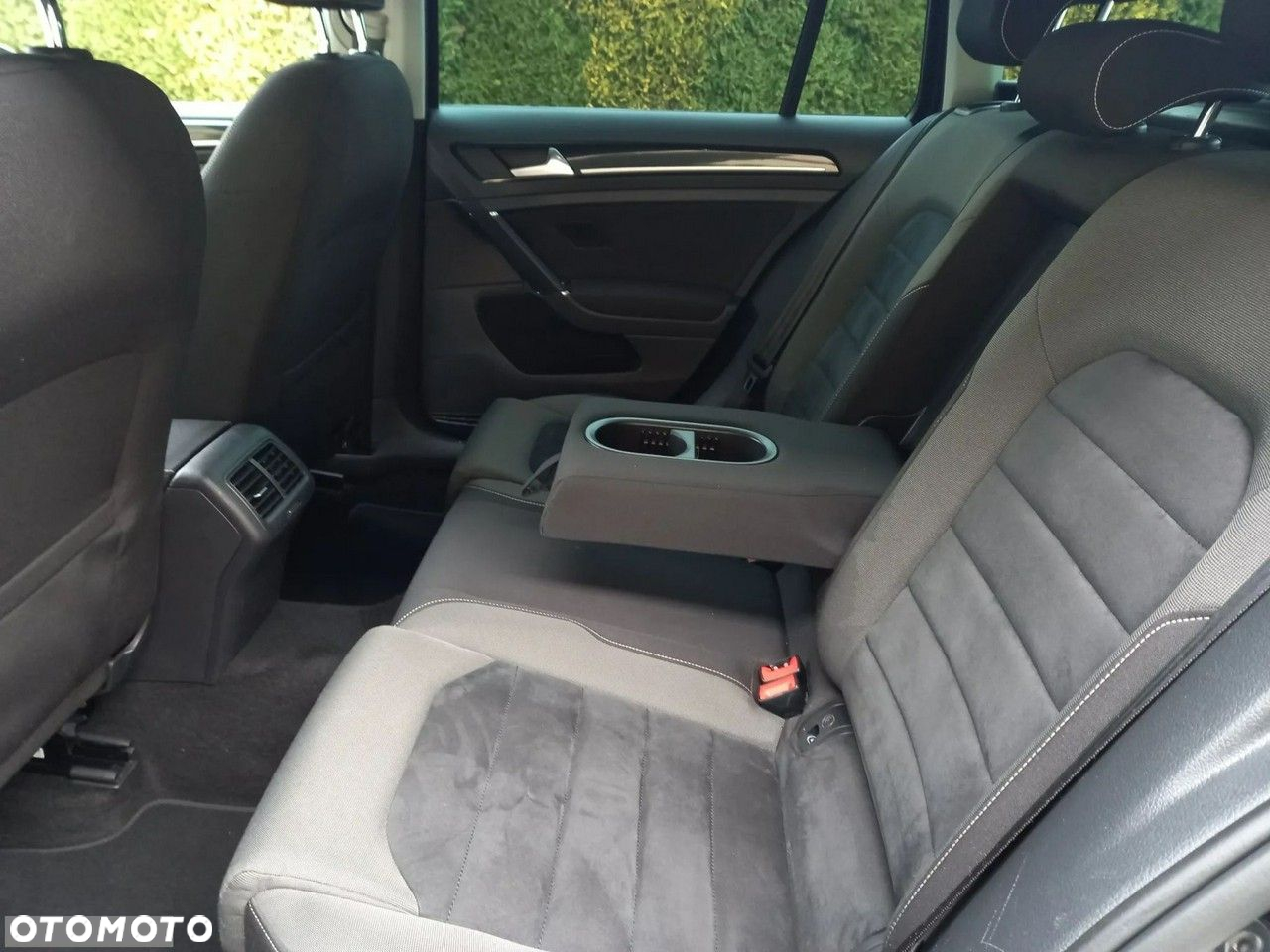 Volkswagen Golf VII 1.6 TDI BMT Trendline - 24