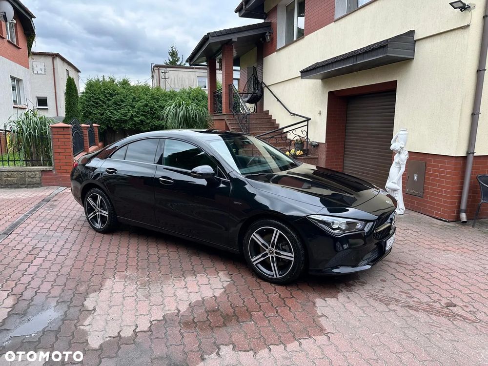 Mercedes-Benz CLA - 2