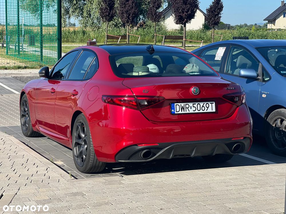 Alfa Romeo Giulia 2.0 Turbo 16V AT8-Q4 Veloce Ti - 2
