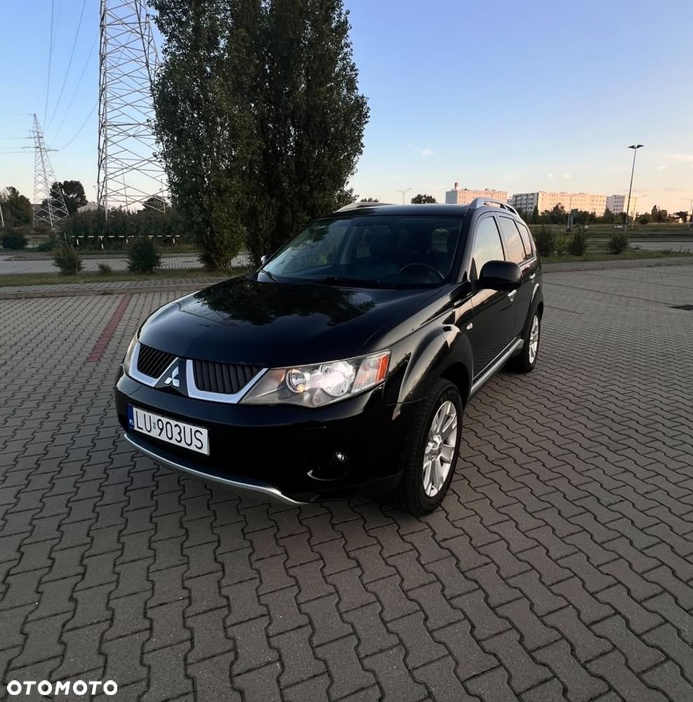 Mitsubishi Outlander - 1