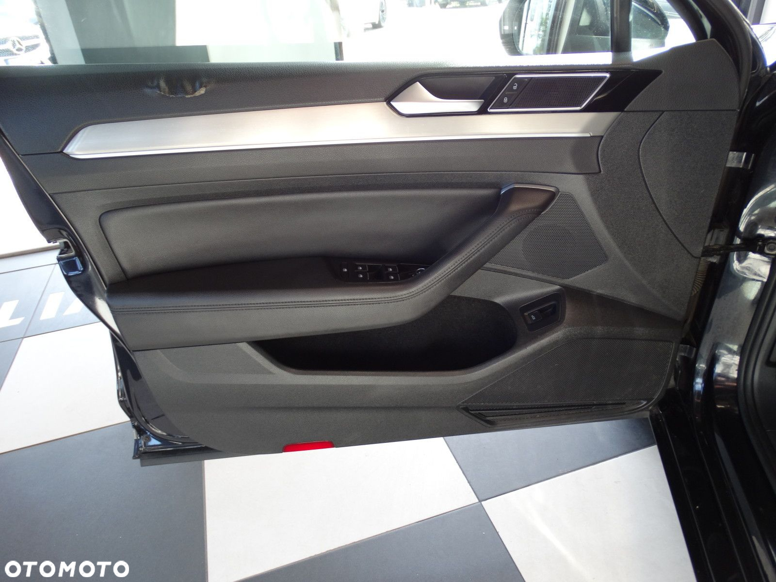Volkswagen Passat - 20