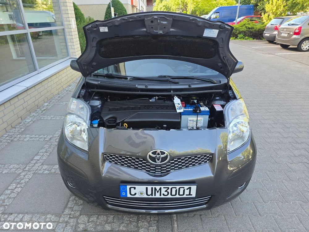 Toyota Yaris - 12