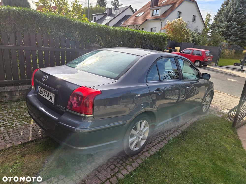 Toyota Avensis 2005 photo 5
